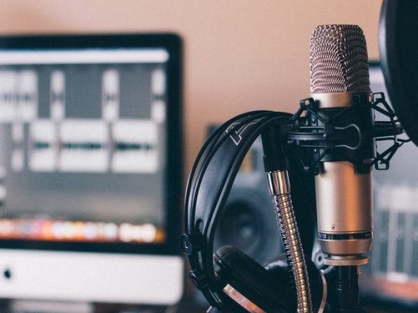 20 cele mai bune echipamente de Podcasting pentru începători